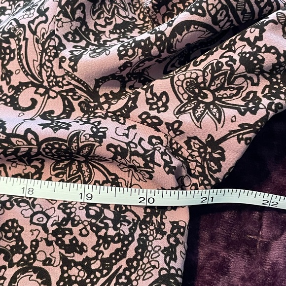 Cute comfy ladies size PM Croft &barrow button up top - Picture 4 of 9